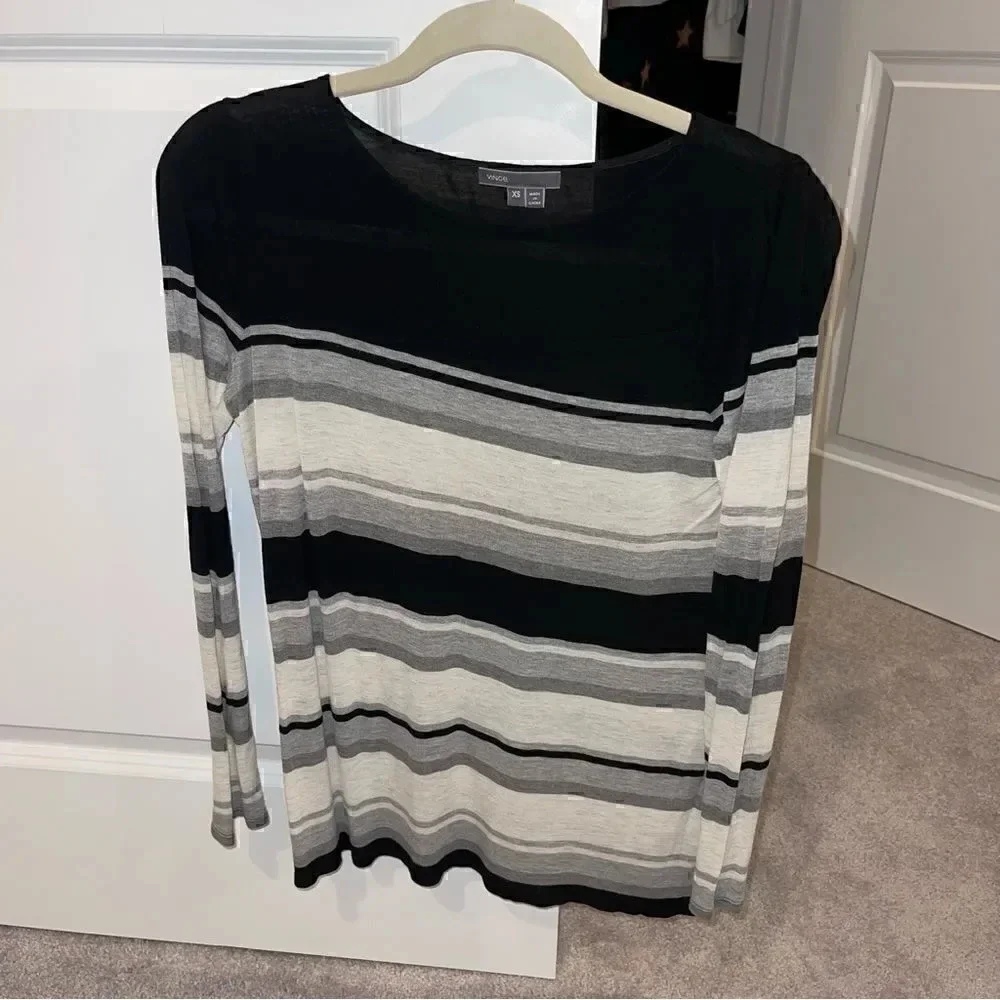 Vince Black & Gray Engineered Striped T-Shirt - Picture 3 of 6